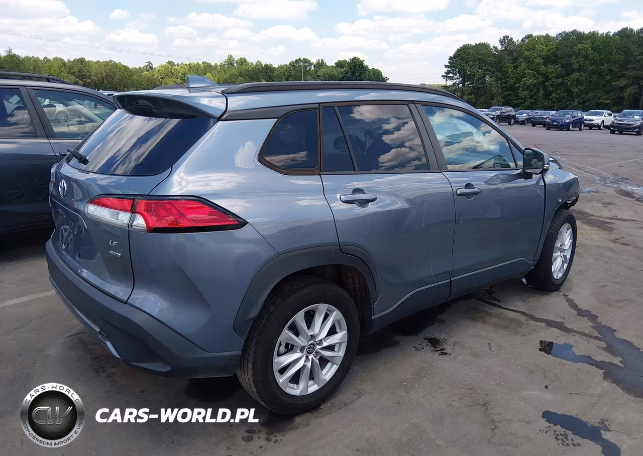 2022 Toyota Corolla Cross Le VIN:7MUBAABG0NV006560 - 4