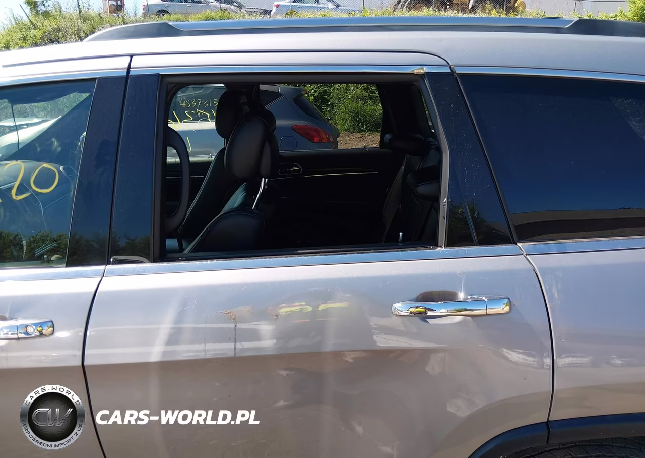 2018 Jeep Grand Cherokee Limited 4X4 VIN:1C4RJFBG2JC379584 - 18