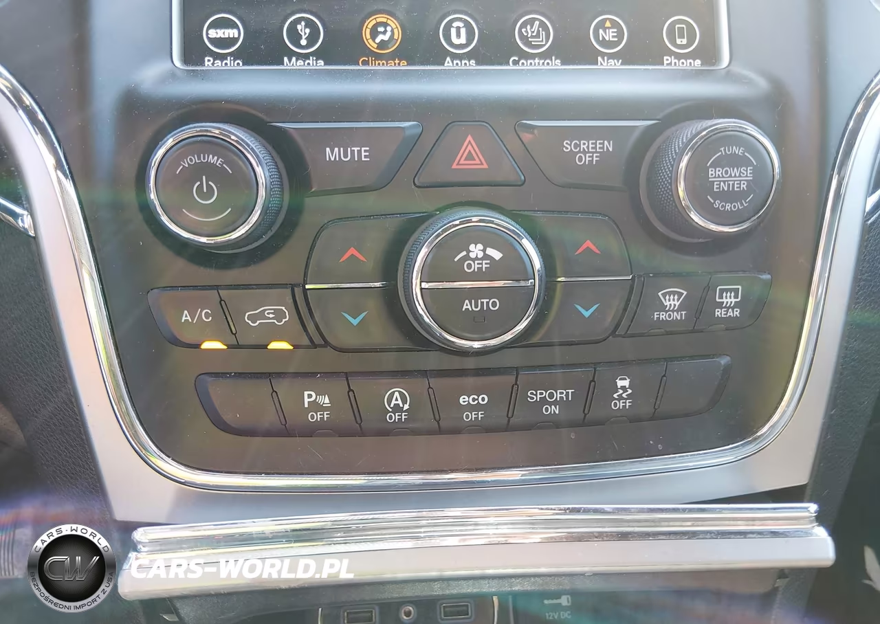 2018 Jeep Grand Cherokee Limited 4X4 VIN:1C4RJFBG2JC379584 - 21