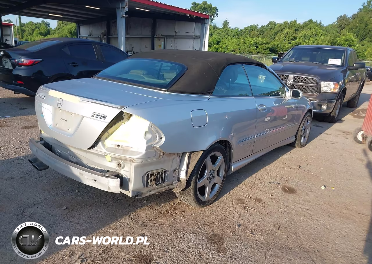 2007 Mercedes-Benz Clk 550 VIN:WDBTK72F57T076869 - 4