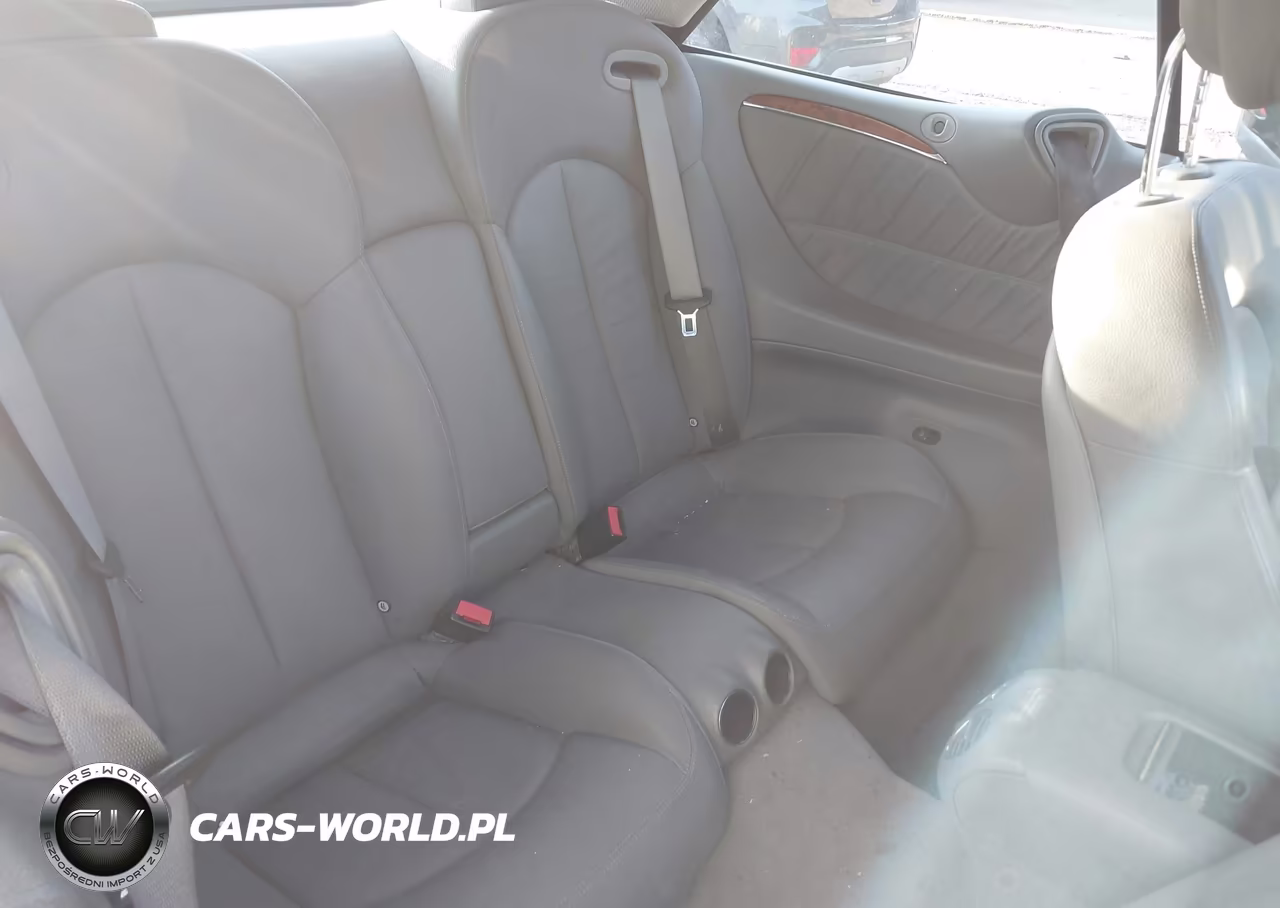 2007 Mercedes-Benz Clk 550 VIN:WDBTK72F57T076869 - 8
