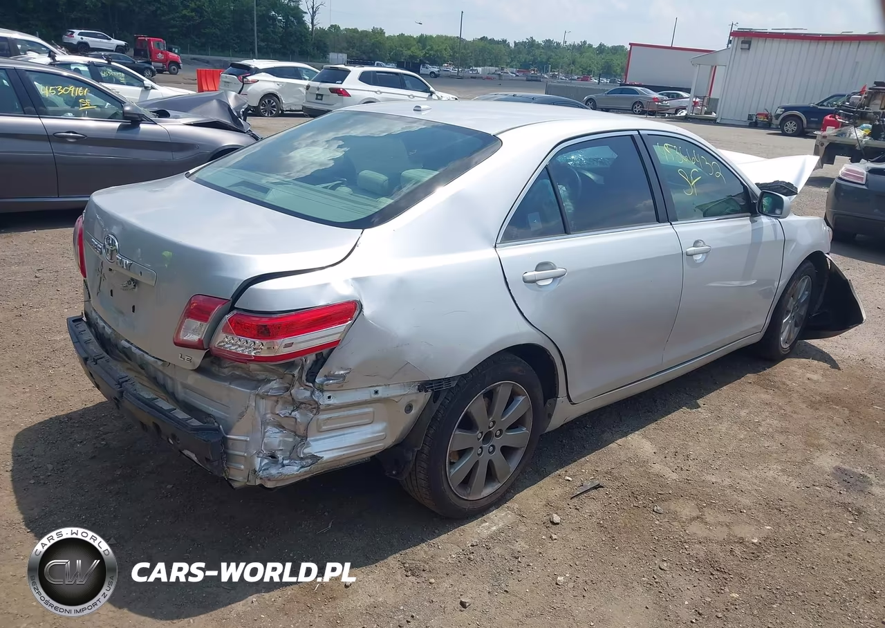 2011 Toyota Camry Le VIN:4T1BF3EK4BU138165 - 4