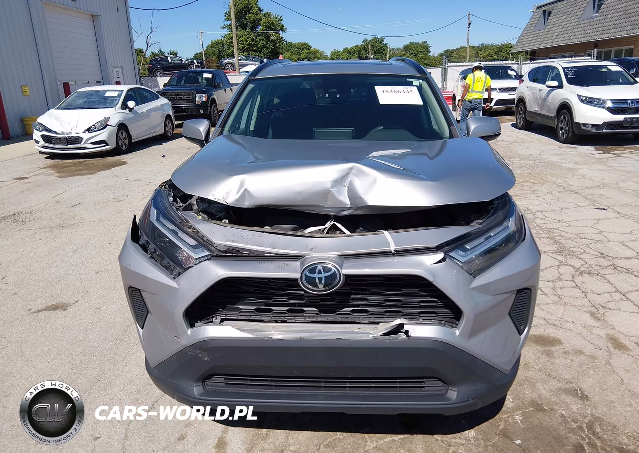 2022 Toyota Rav4 Xle VIN:2T3W1RFV2NC185817 - 13