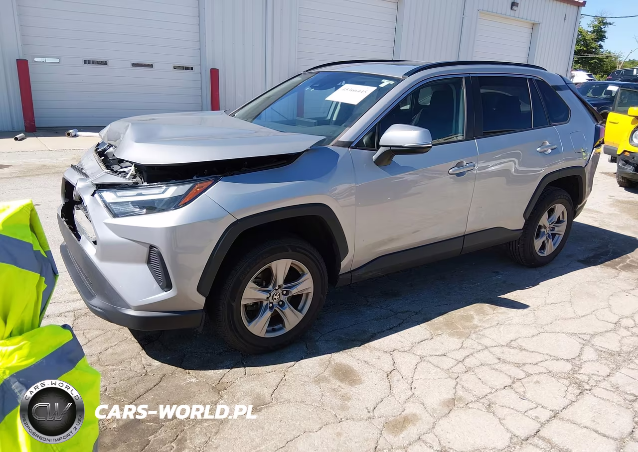 2022 Toyota Rav4 Xle VIN:2T3W1RFV2NC185817 - 2