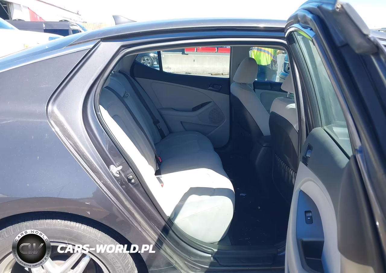 2011 Kia Optima Lx VIN:KNAGM4A7XB5069772 - 8