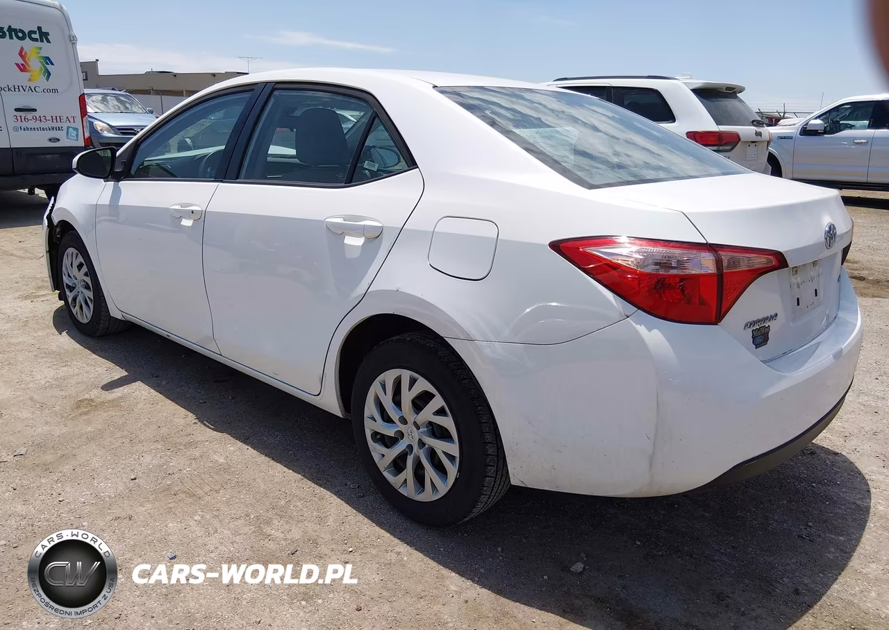 2019 Toyota Corolla Le VIN:5YFBURHE8KP935650 - 3