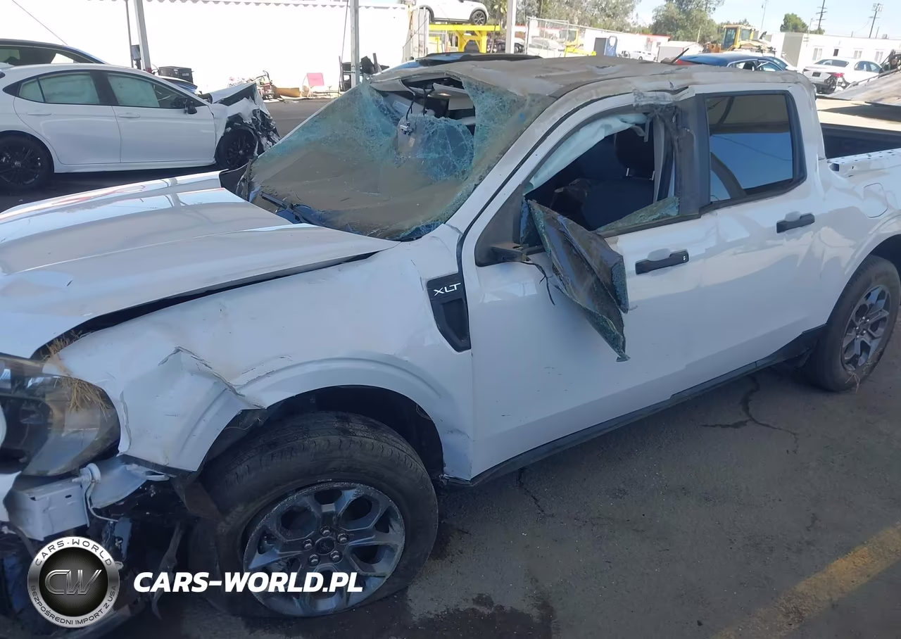 2025 Ford Maverick Xlt VIN:3FTTW8H32SRA94927 - 17