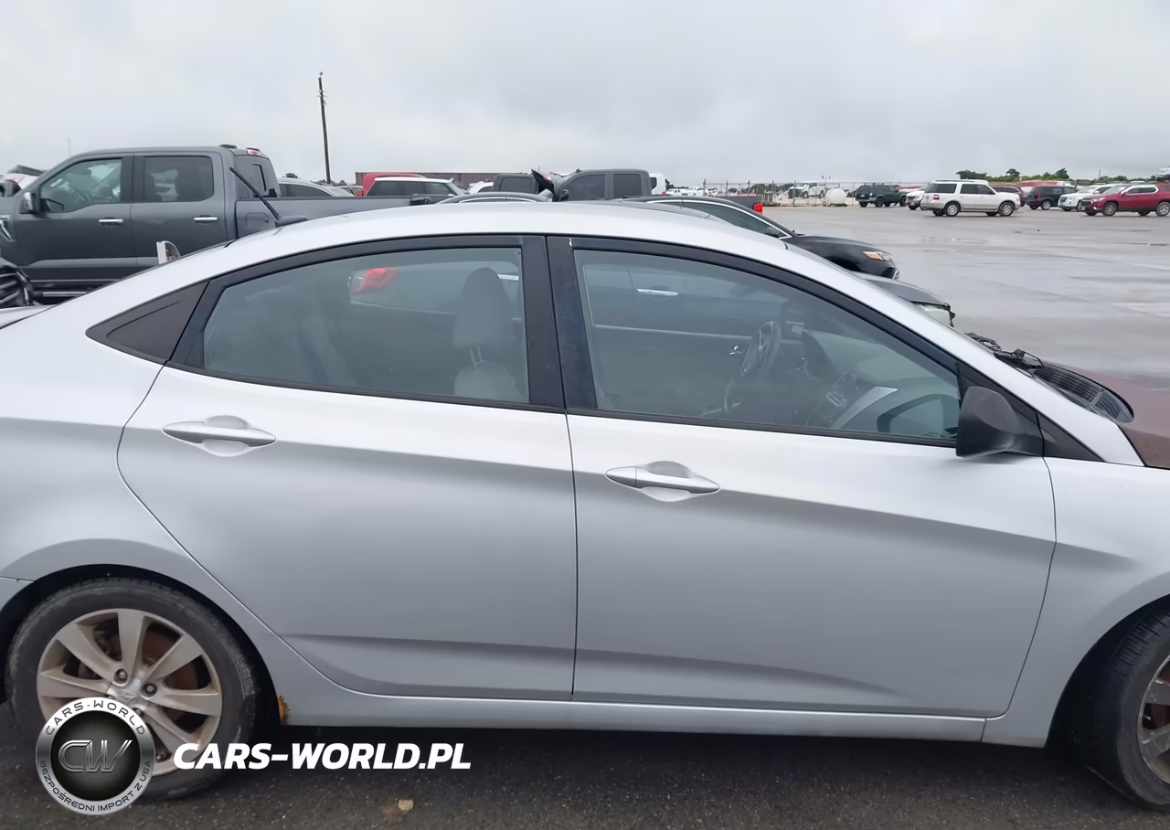 2012 Hyundai Accent Gls VIN:KMHCU4AE0CU235915 - 13