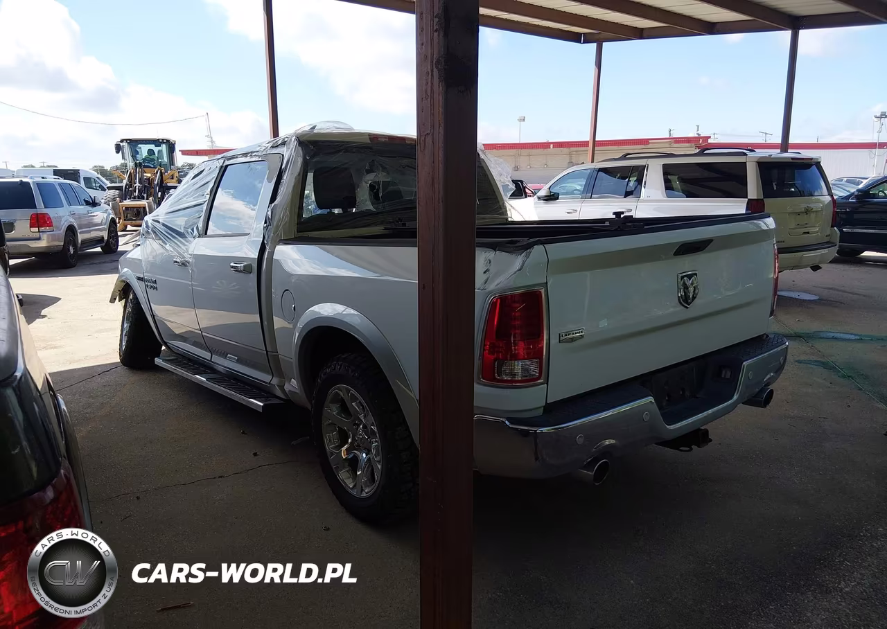 2014 Ram 1500 Laramie VIN:1C6RR6NM4ES474726 - 3