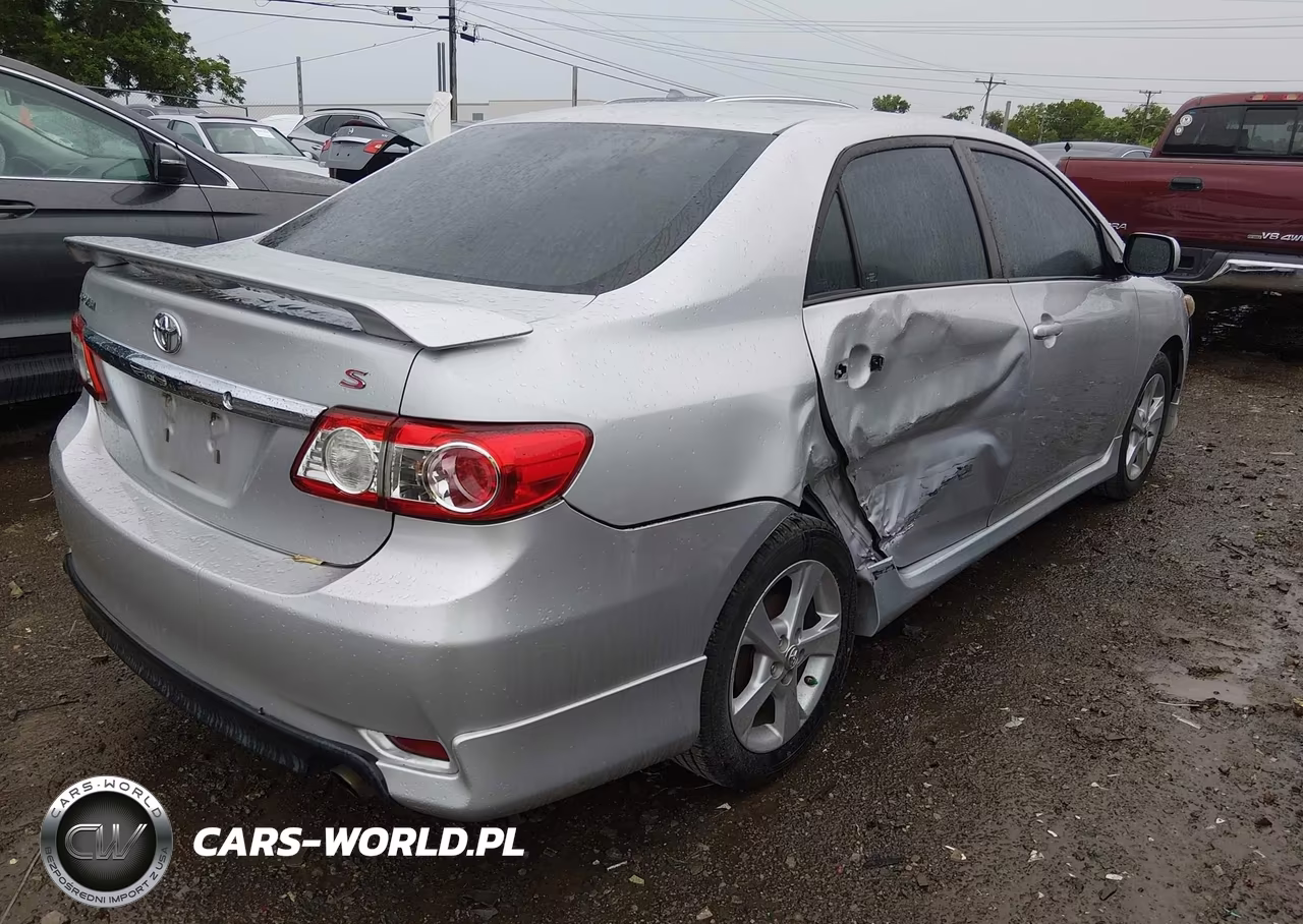 2012 Toyota Corolla S VIN:2T1BU4EE8CC807370 - 4