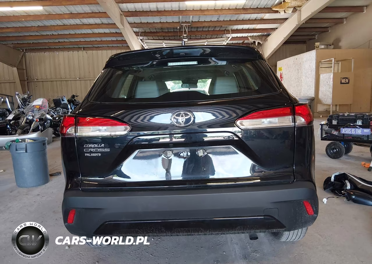 2025 Toyota Corolla Cross L VIN:7MUAAAAG7SV132584 - 17