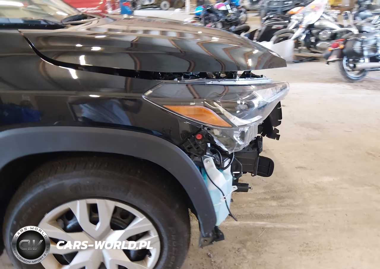 2025 Toyota Corolla Cross L VIN:7MUAAAAG7SV132584 - 6