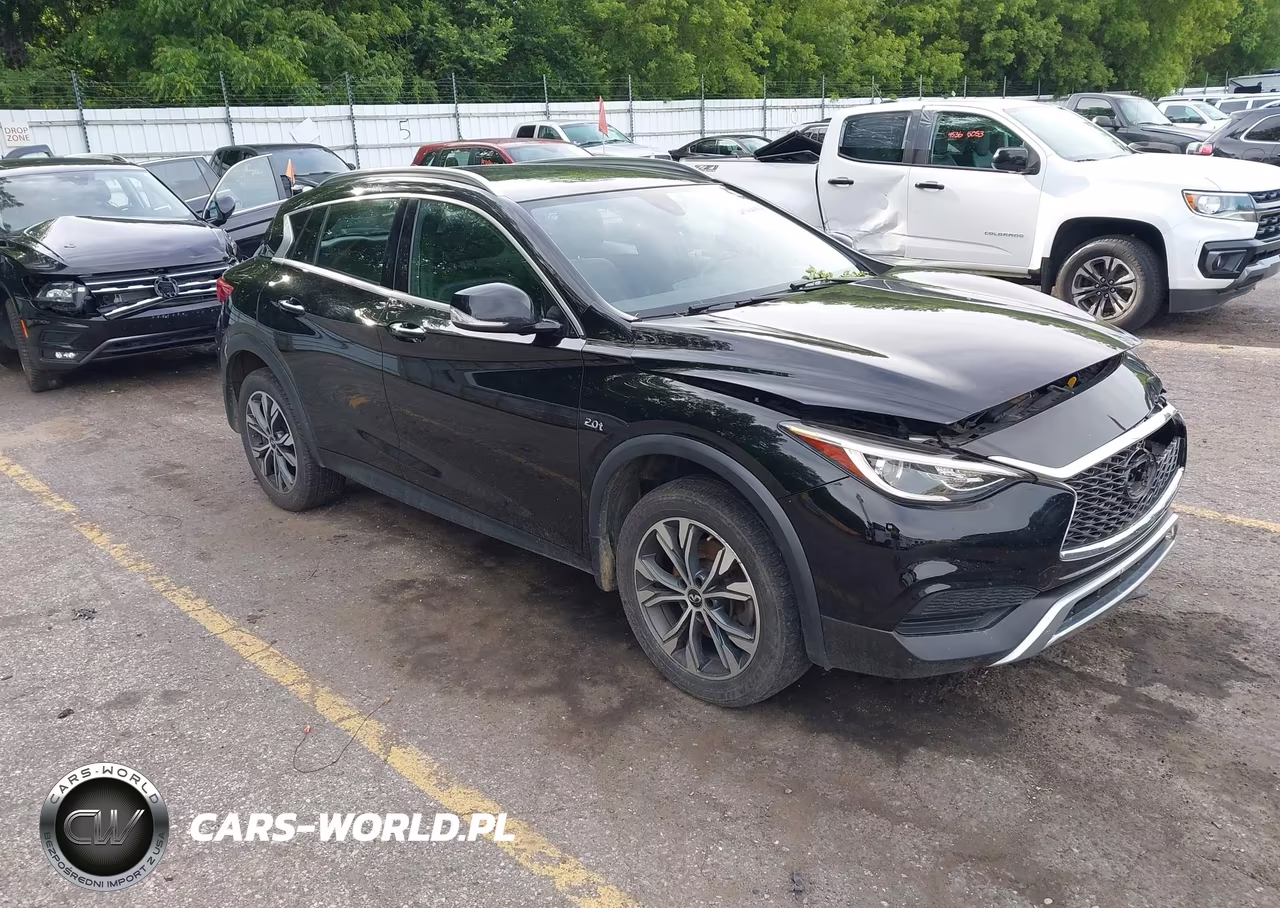 2018 Infiniti Qx30 Luxe – zdjęcie 1 z 16