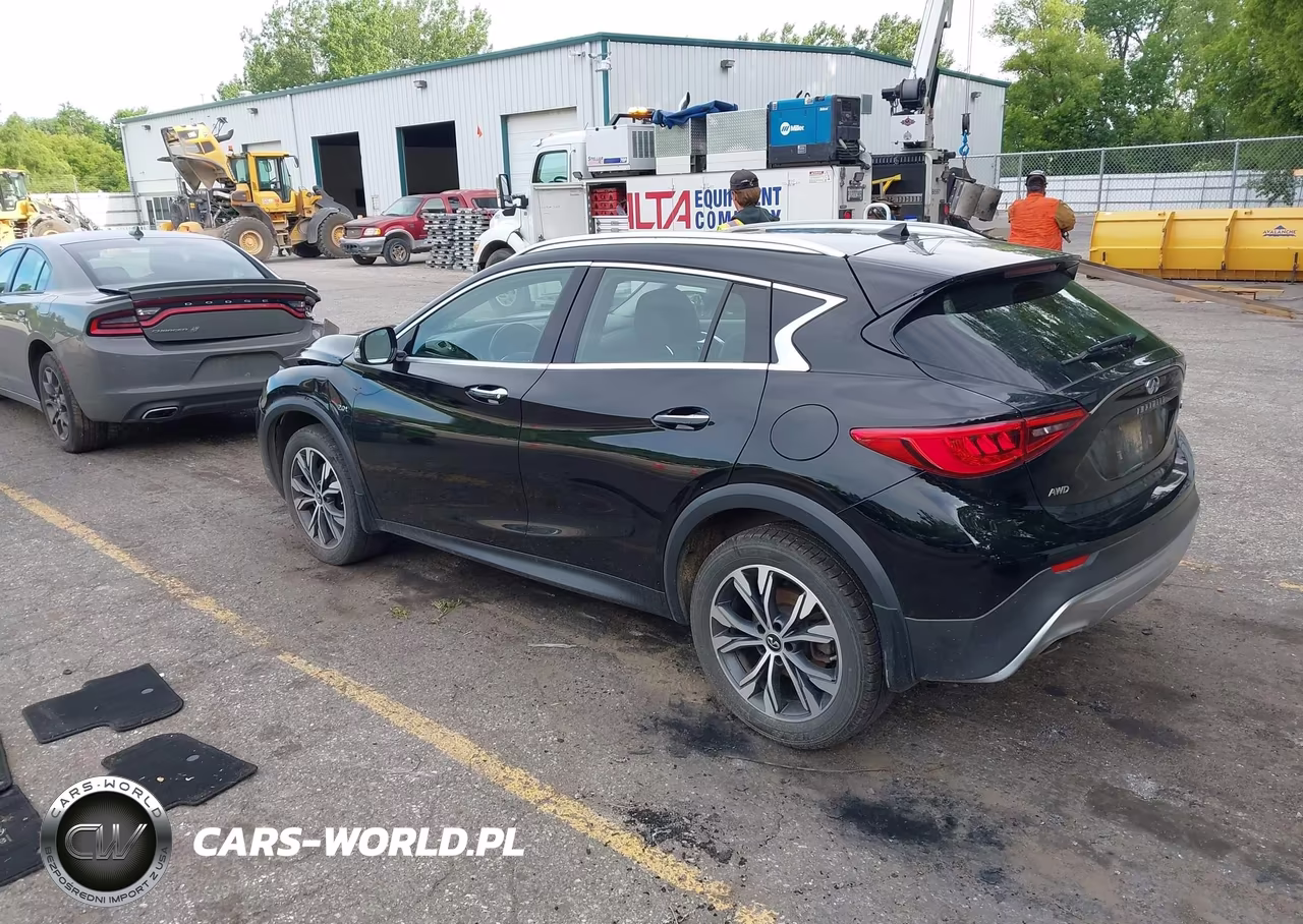 2018 Infiniti Qx30 Luxe VIN:SJKCH5CRXJA005549 - 3