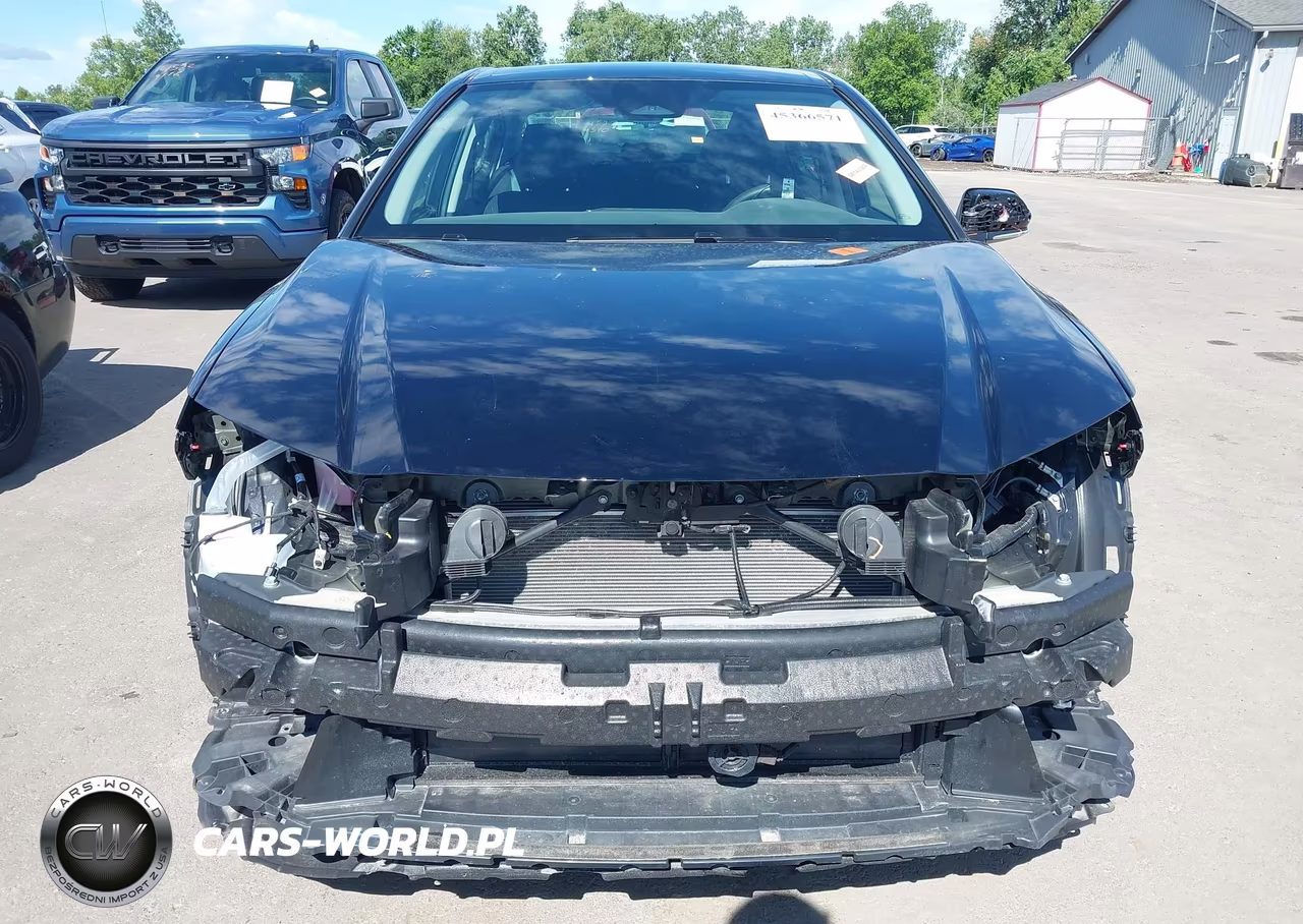 2025 Toyota Camry Le VIN:4T1DAACK7SU091695 - 13