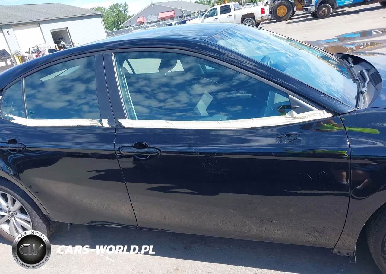 2025 Toyota Camry Le VIN:4T1DAACK7SU091695 - 14