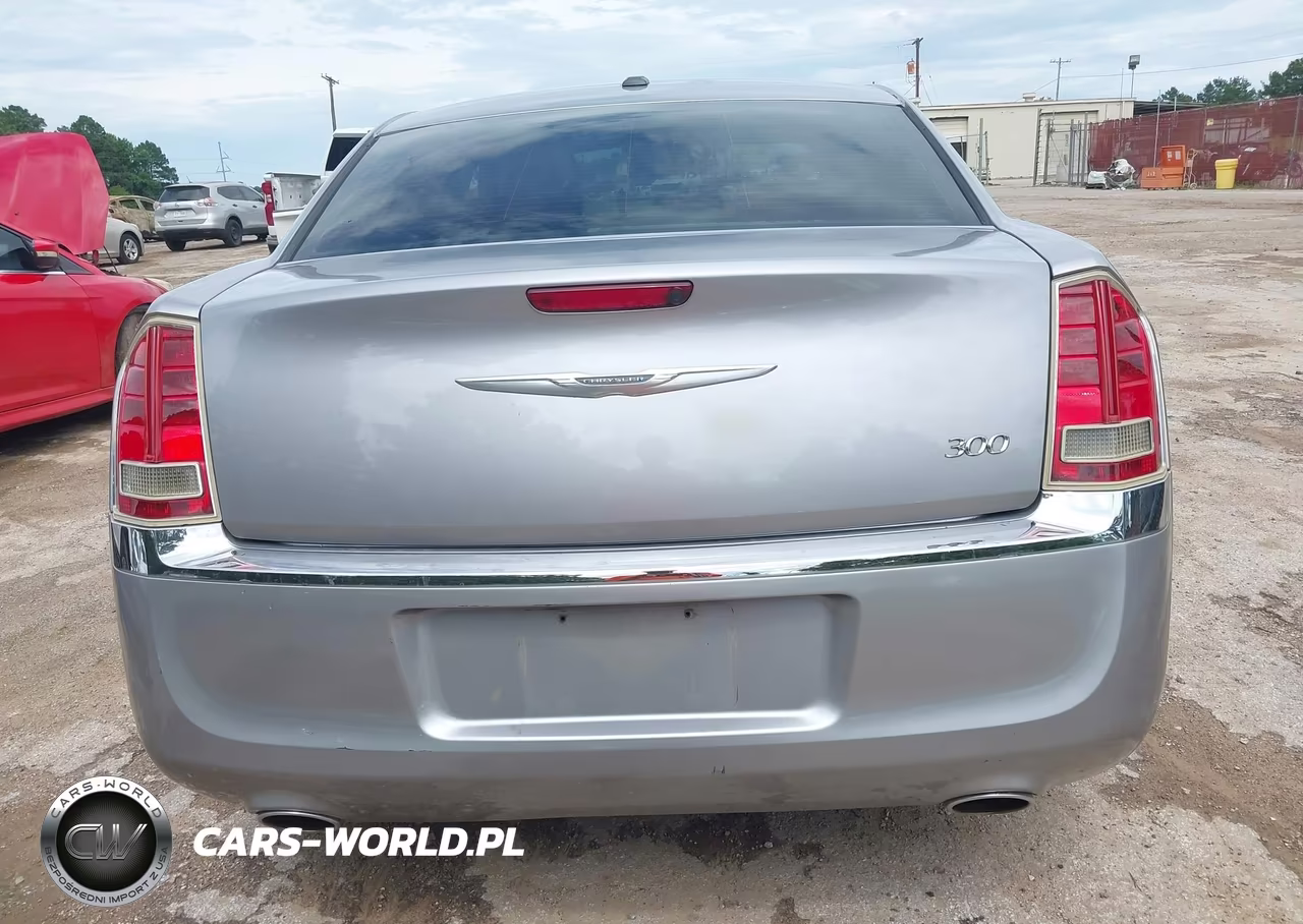2013 Chrysler 300 Motown VIN:2C3CCAAG4DH626954 - 17