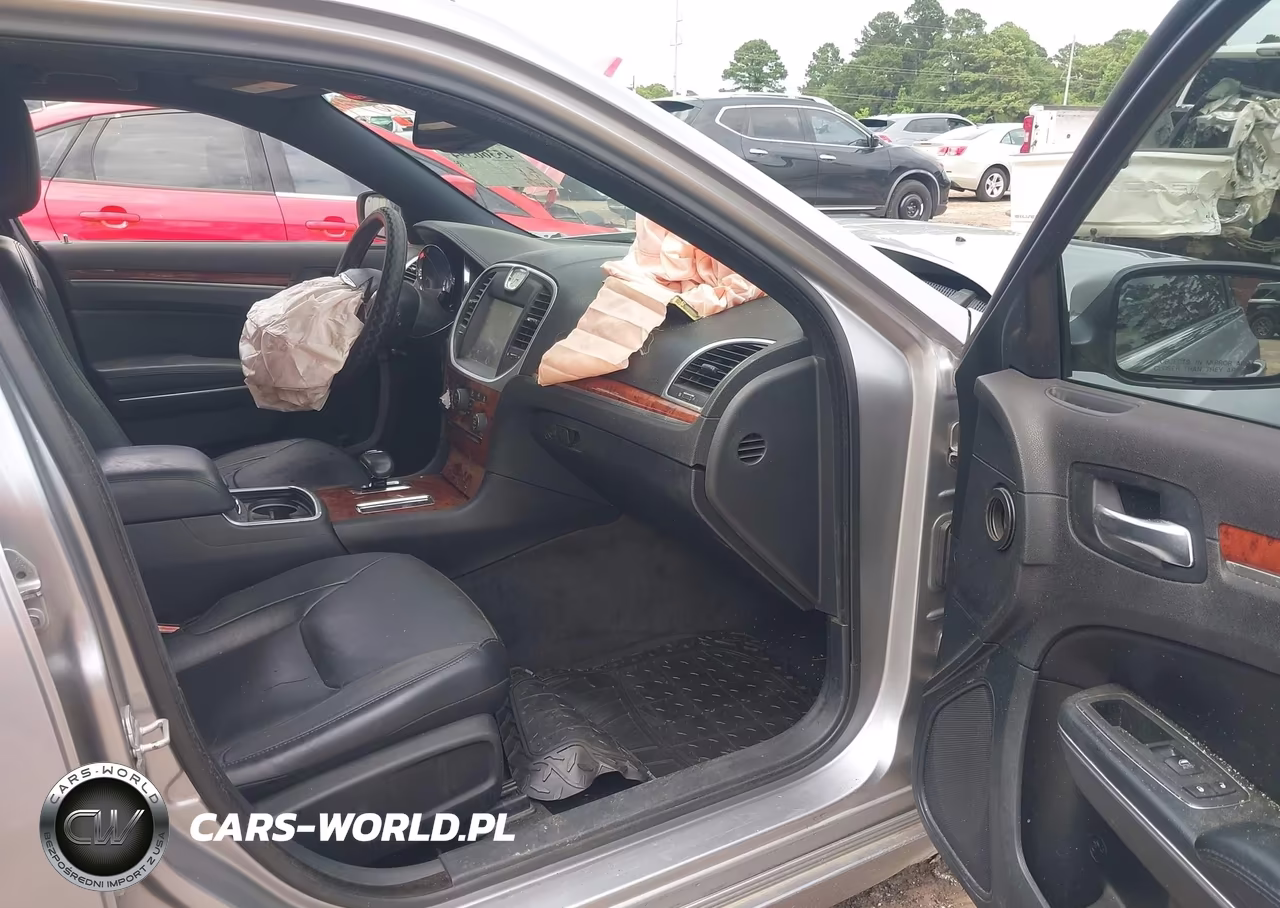2013 Chrysler 300 Motown VIN:2C3CCAAG4DH626954 - 5