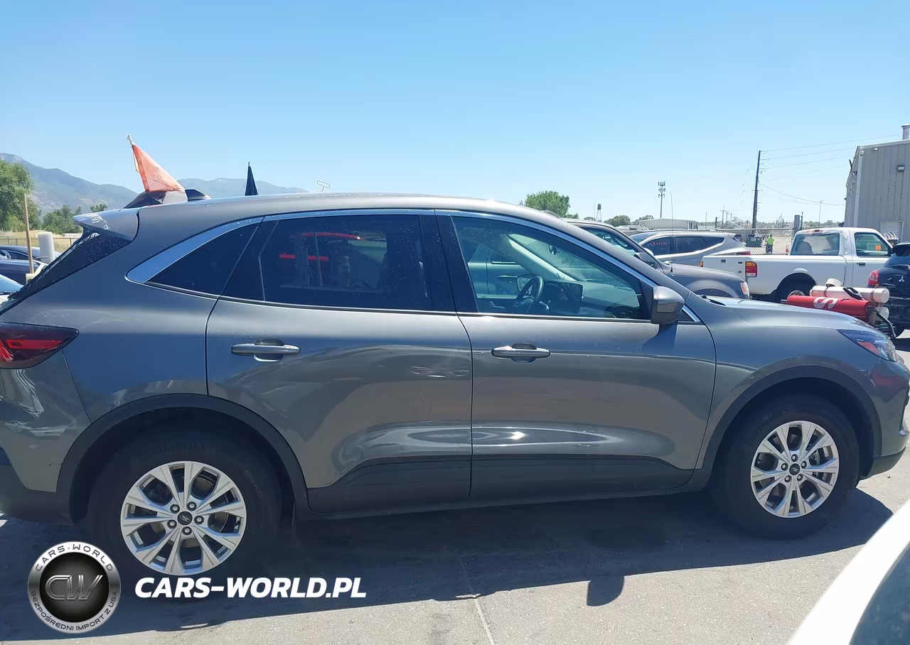 2023 Ford Escape Active VIN:1FMCU9GN0PUB02193 - 13