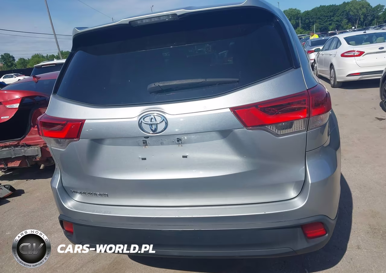 2018 Toyota Highlander Le VIN:5TDZZRFH4JS238592 - 16