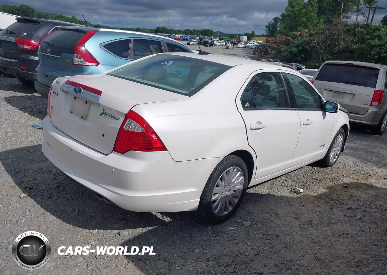 2011 Ford Fusion Hybrid VIN:3FADP0L36BR124009 - 4