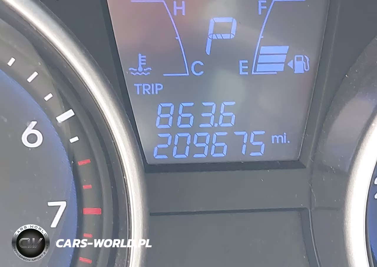 2011 Hyundai Tucson Limited VIN:KM8JU3ACXBU290547 - 7