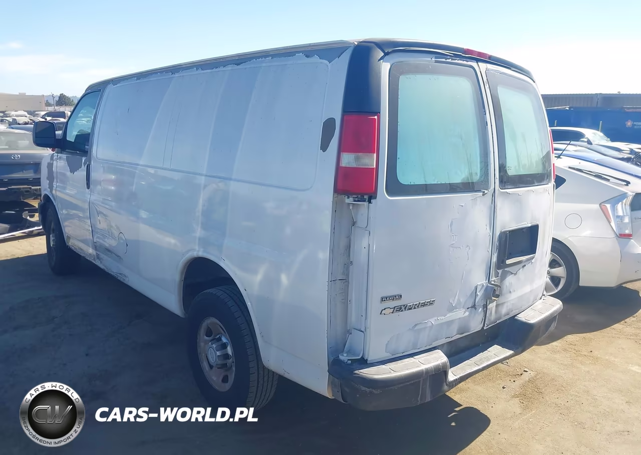 2010 Chevrolet Express 2500 Work Van VIN:1GCZGFDA1A1124122 - 3