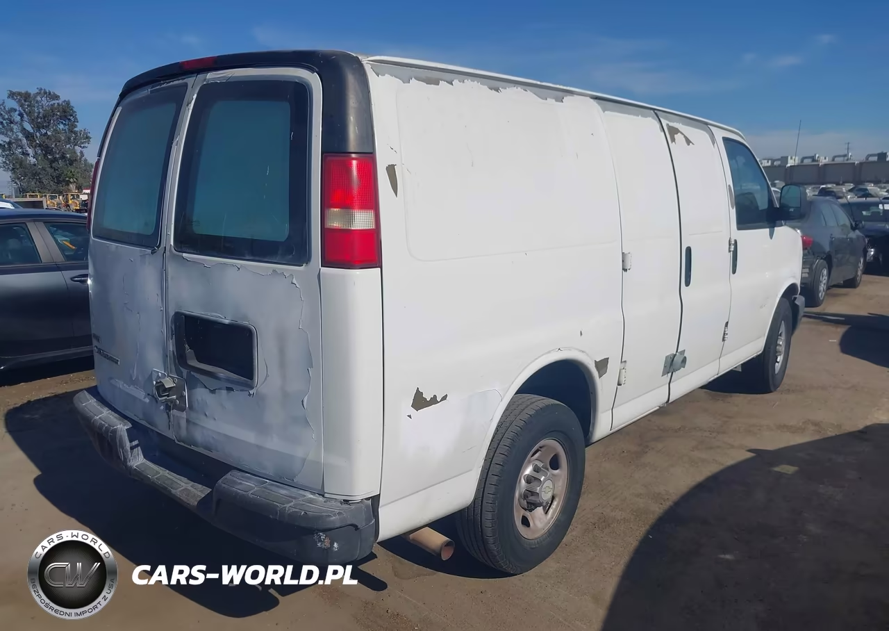 2010 Chevrolet Express 2500 Work Van VIN:1GCZGFDA1A1124122 - 4