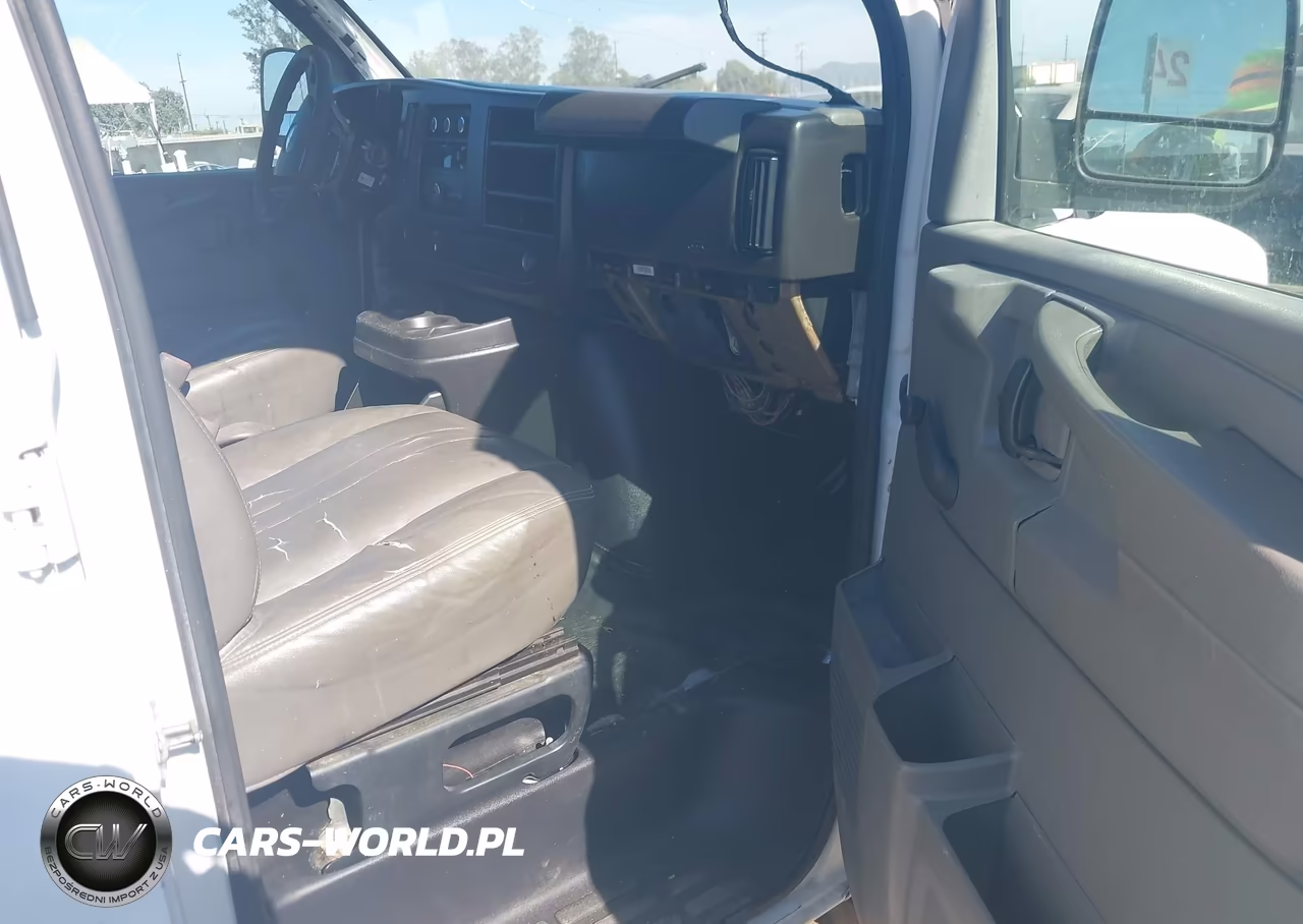 2010 Chevrolet Express 2500 Work Van VIN:1GCZGFDA1A1124122 - 5