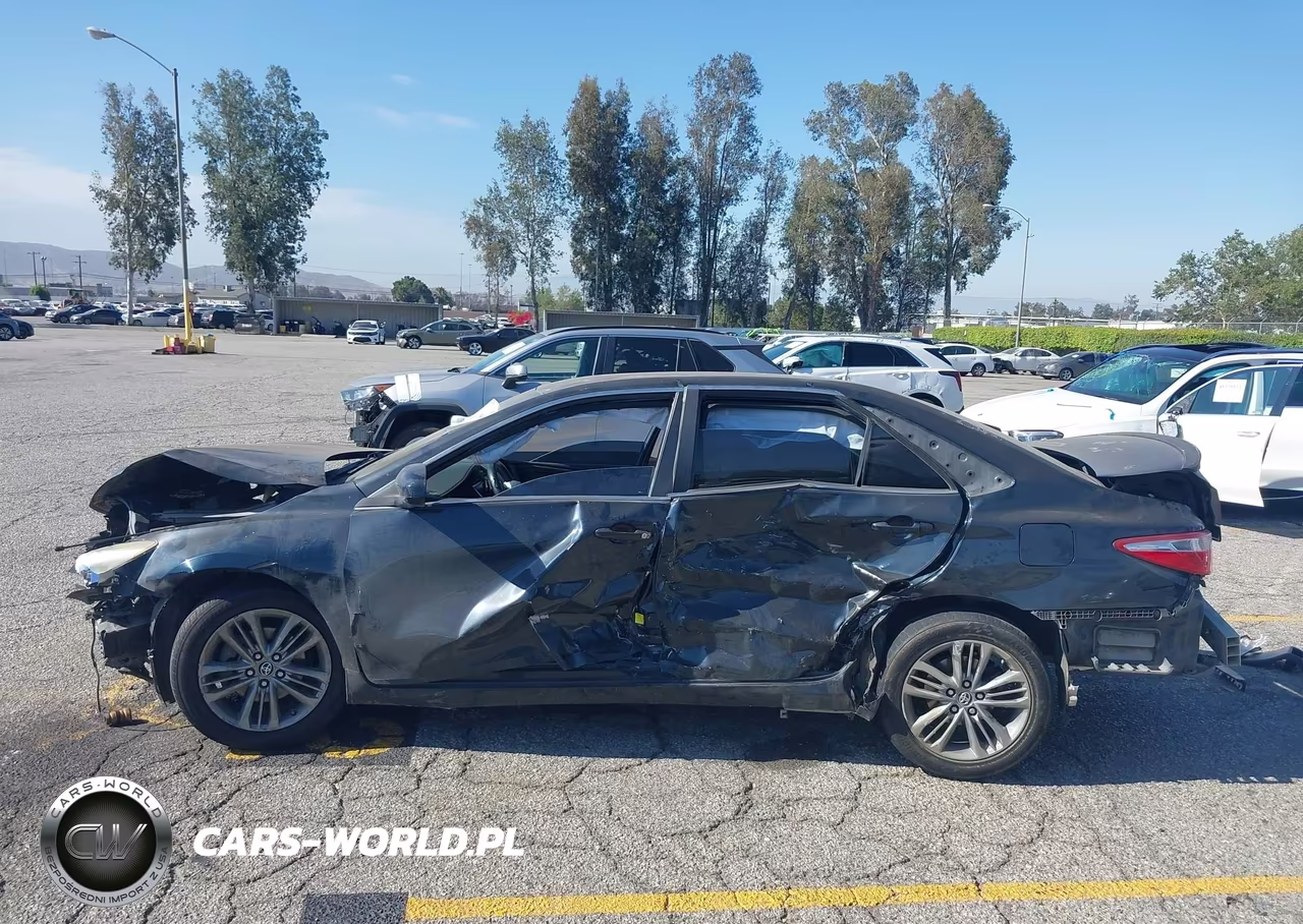 2016 Toyota Camry Se VIN:4T1BF1FKXGU555381 - 15