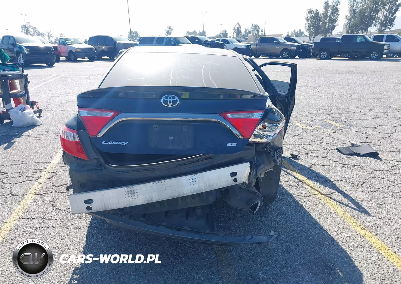 2016 Toyota Camry Se VIN:4T1BF1FKXGU555381 - 17