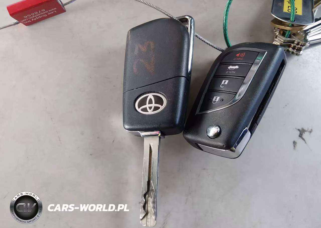 2022 Toyota Corolla Le VIN:JTDEPMAE6NJ224992 - 11