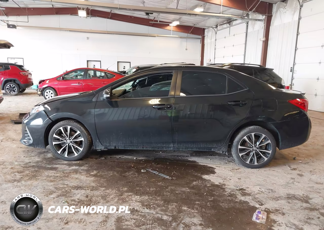 2017 Toyota Corolla Se VIN:5YFBURHE6HP628910 - 14
