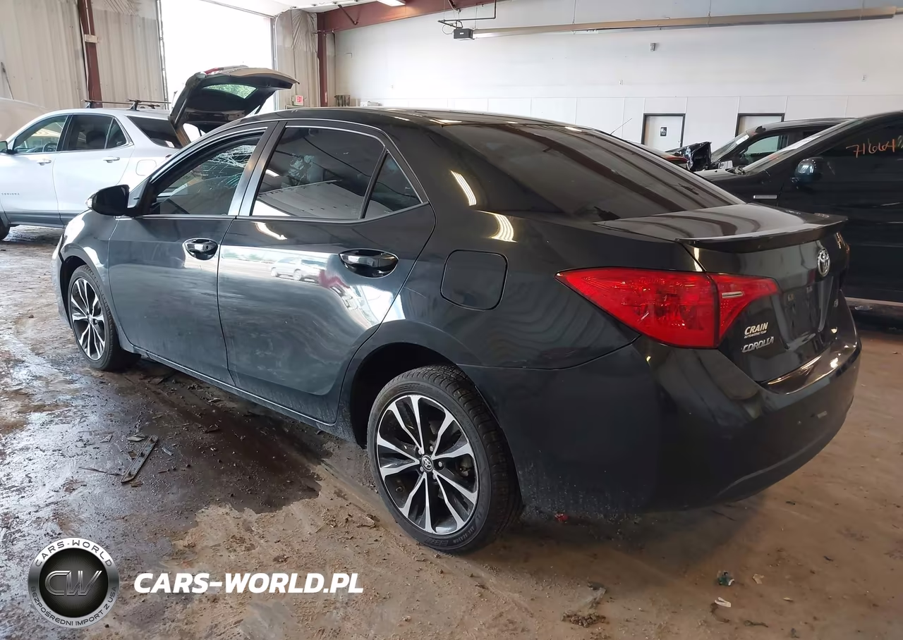 2017 Toyota Corolla Se VIN:5YFBURHE6HP628910 - 3