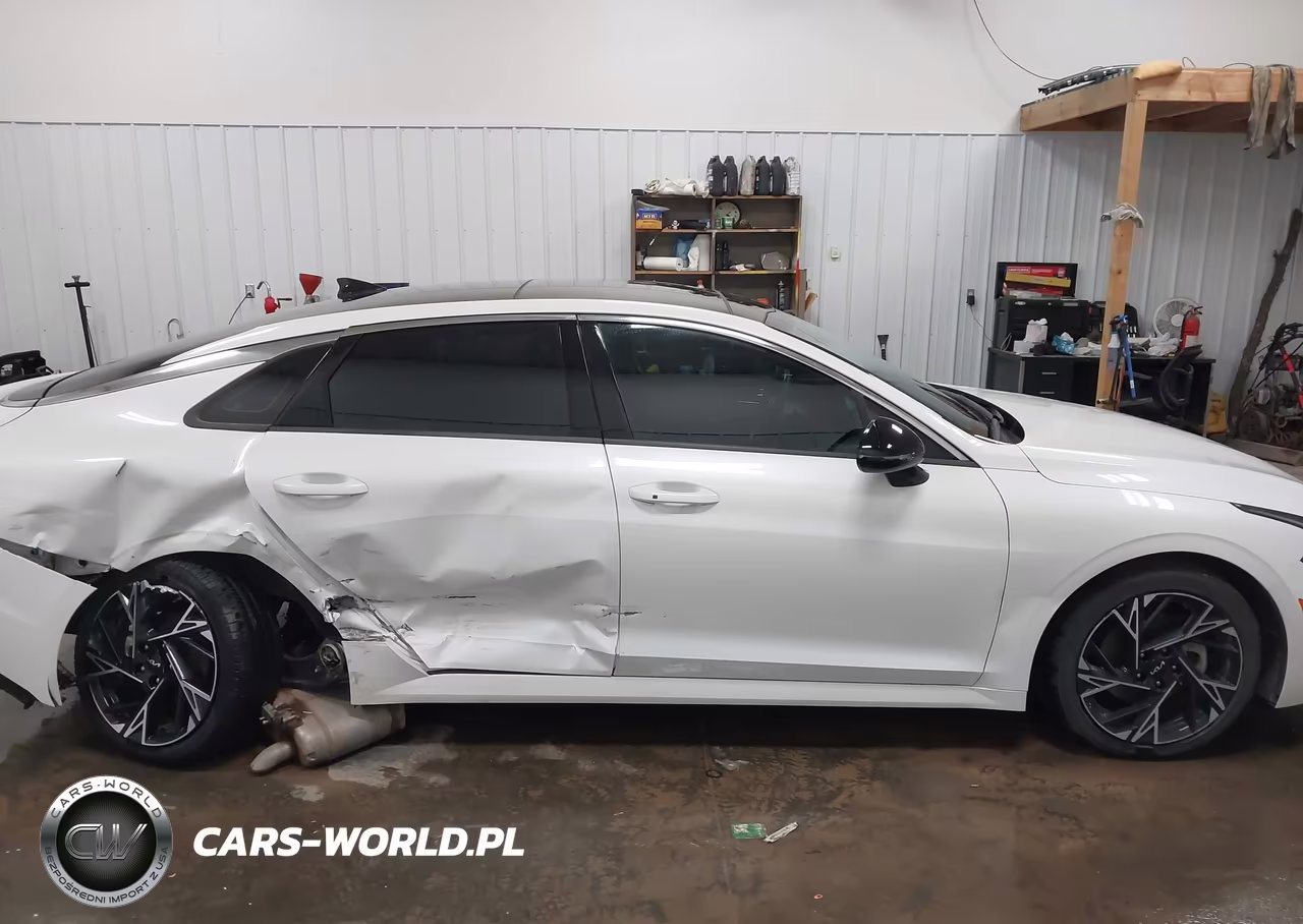 2025 Kia K5 Gt-Line VIN:KNAG64J78S5279877 - 13