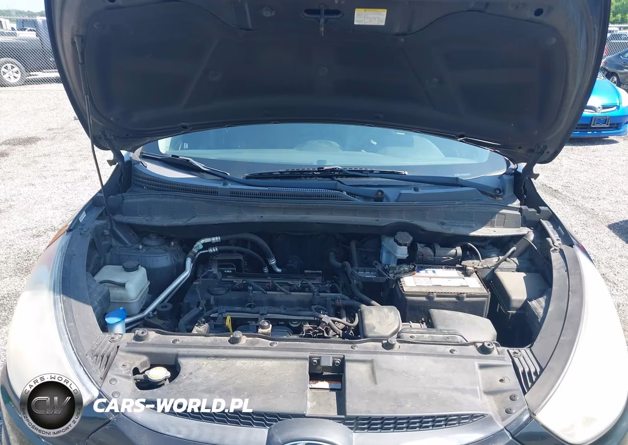 2011 Hyundai Tucson Gls VIN:KM8JU3AC3BU128274 - 10