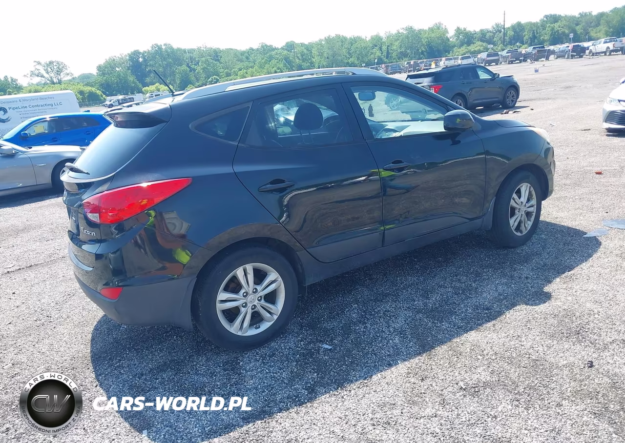 2011 Hyundai Tucson Gls VIN:KM8JU3AC3BU128274 - 4