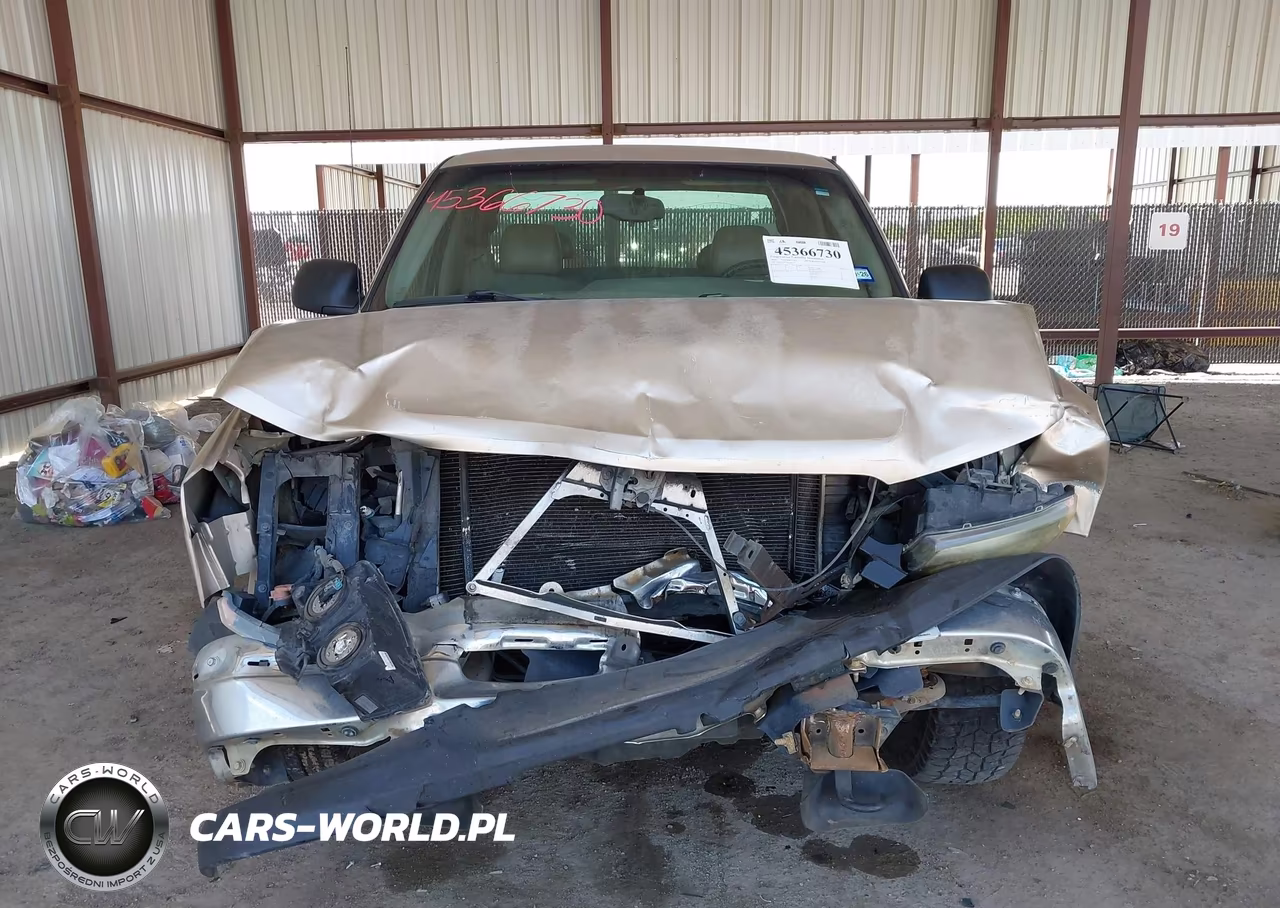 2005 Chevrolet Silverado 1500 Work Truck VIN:2GCEC19V051341511 - 12