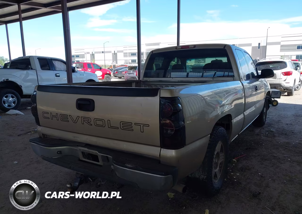 2005 Chevrolet Silverado 1500 Work Truck VIN:2GCEC19V051341511 - 4