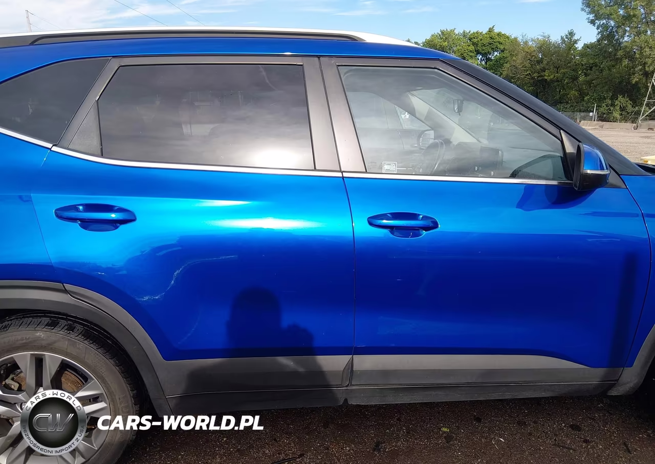 2021 Kia Seltos S VIN:KNDEUCAA7M7043718 - 13
