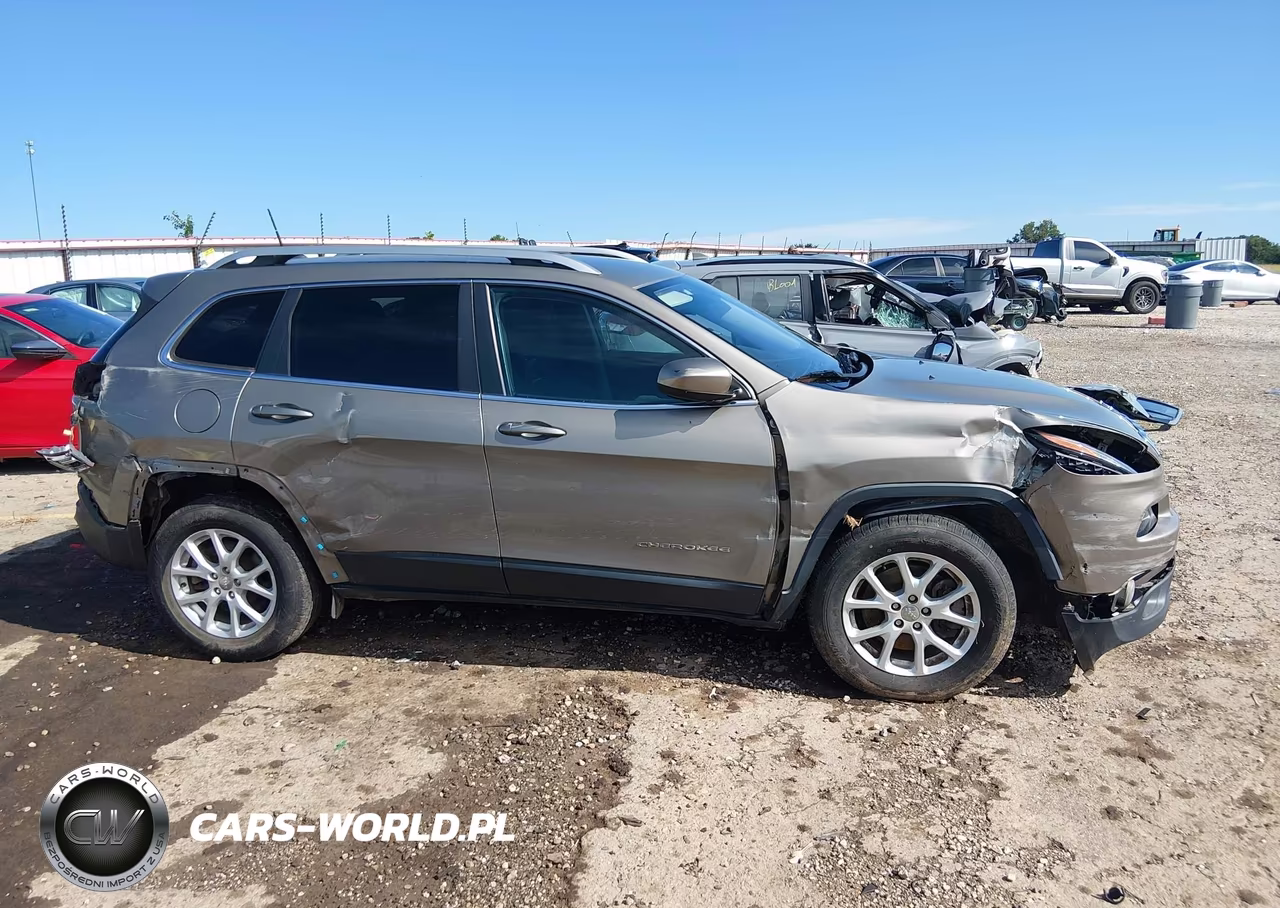 2016 Jeep Cherokee Latitude VIN:1C4PJMCB5GW359254 - 13