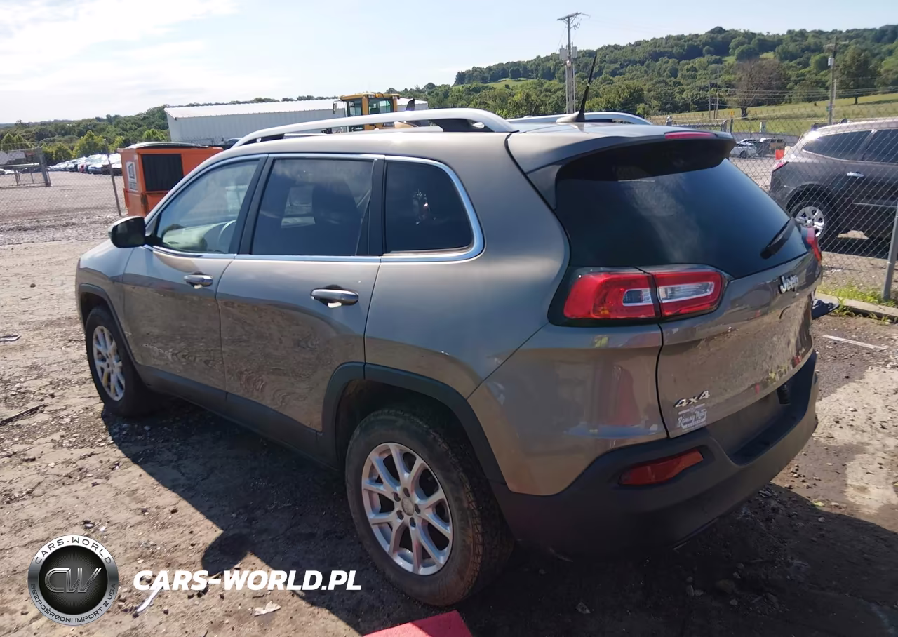 2016 Jeep Cherokee Latitude VIN:1C4PJMCB5GW359254 - 3