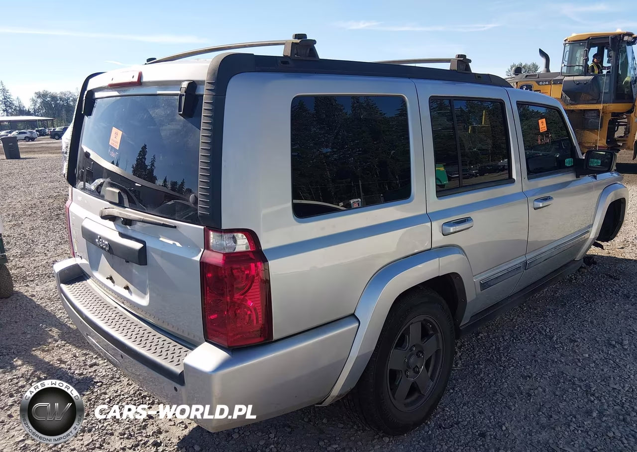 2010 Jeep Commander Sport VIN:1J4RG4GK0AC158219 - 4