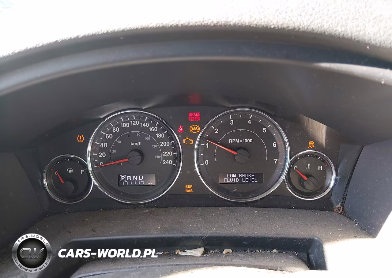 2010 Jeep Commander Sport VIN:1J4RG4GK0AC158219 - 7