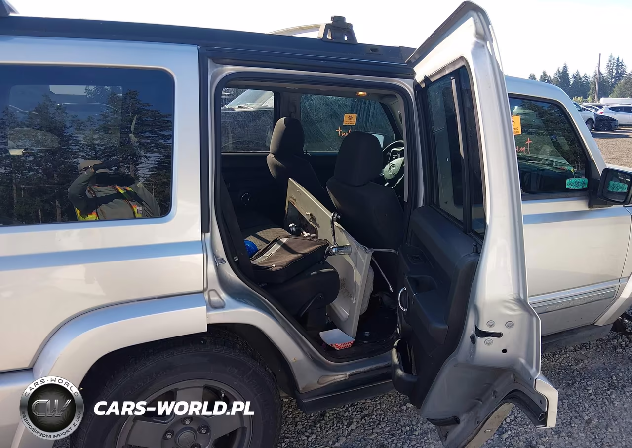 2010 Jeep Commander Sport VIN:1J4RG4GK0AC158219 - 8