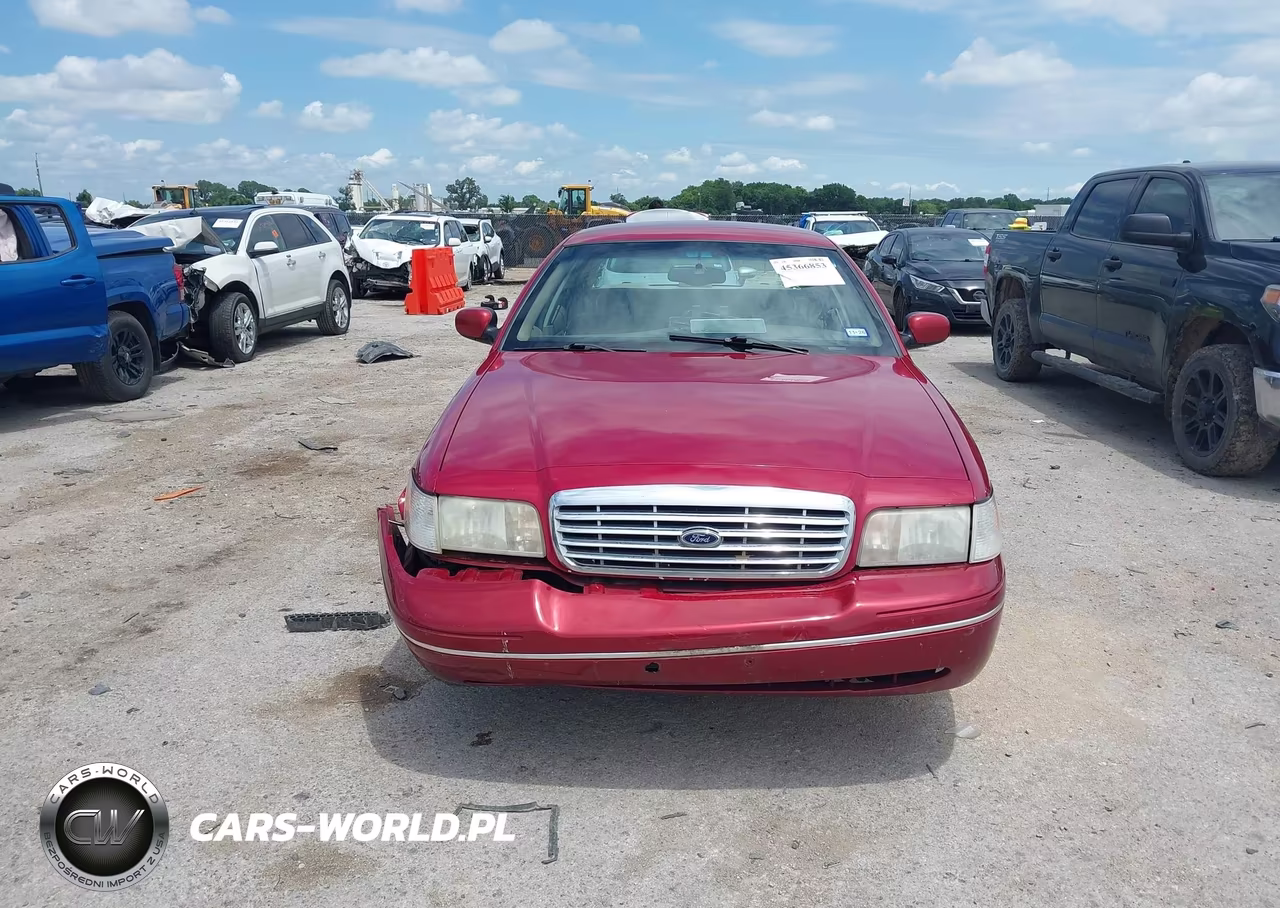 2001 Ford Crown Victoria Lx VIN:2FAFP74W31X135947 - 12