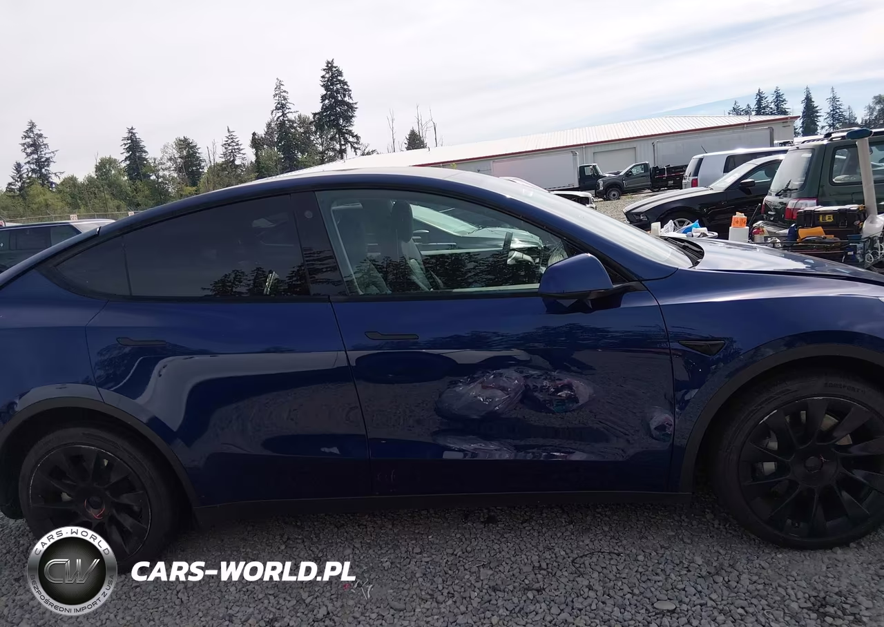 2022 Tesla Model Y Long Range Dual Motor All-Wheel Drive VIN:7SAYGDEE2NF558941 - 14