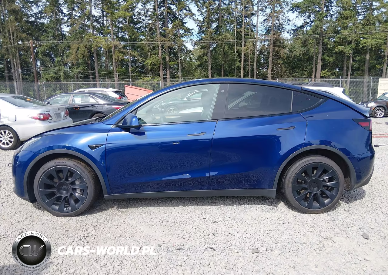 2022 Tesla Model Y Long Range Dual Motor All-Wheel Drive VIN:7SAYGDEE2NF558941 - 15
