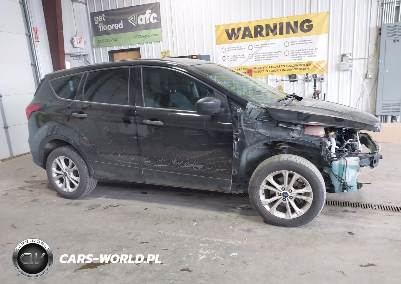 2019 Ford Escape S VIN:1FMCU0F7XKUC03586 - 13