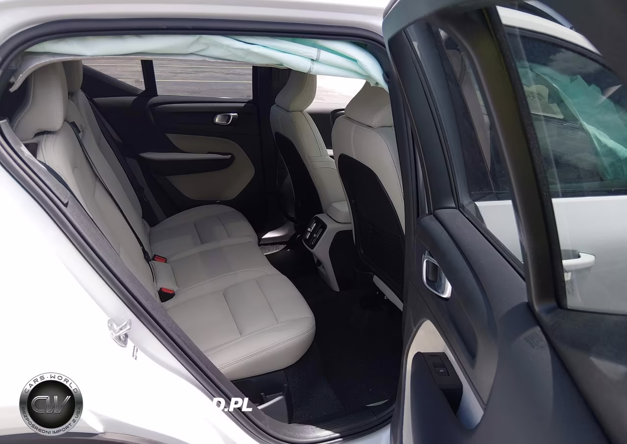2026 Volvo Xc40 Plus, B5 Awd Gas (Mild Hybrid), Dark VIN:YV4L12UC9T2741781 - 8